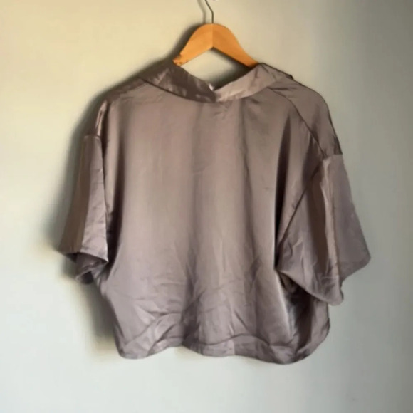 NEW Abercrombie & Fitch Blouse 'Chase' in Grey - Picture 3 of 9